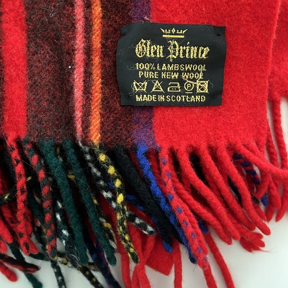 Glen Prince Scottish Lambswool stole - Picture 3 of 3